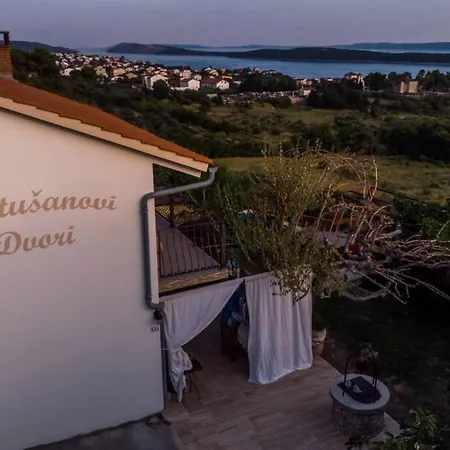 Etno With A Pool - Matusanovi Dvori Rab *