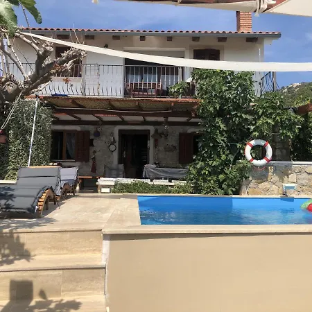 Villa Etno With A Pool - Matusanovi Dvori Rab *