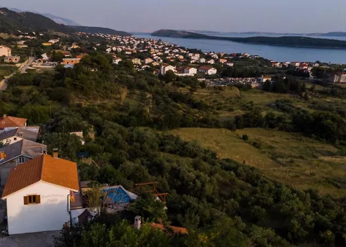 Etno With A Pool - Matusanovi Dvori Rab Banjol