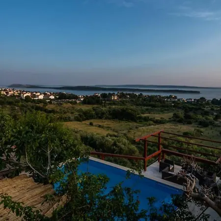 Etno With A Pool - Matusanovi Dvori Rab