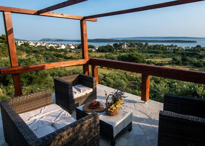 Etno With A Pool - Matusanovi Dvori Rab Villa Banjol